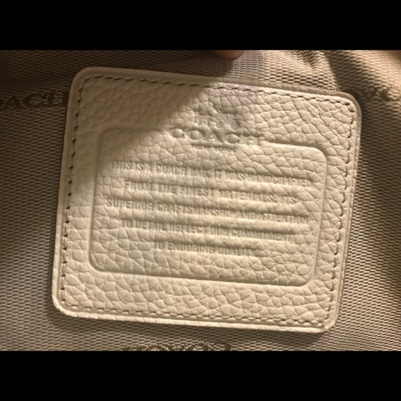 COACH Winter White Super Soft Leather Purse!!!! - Picture 5 of 6